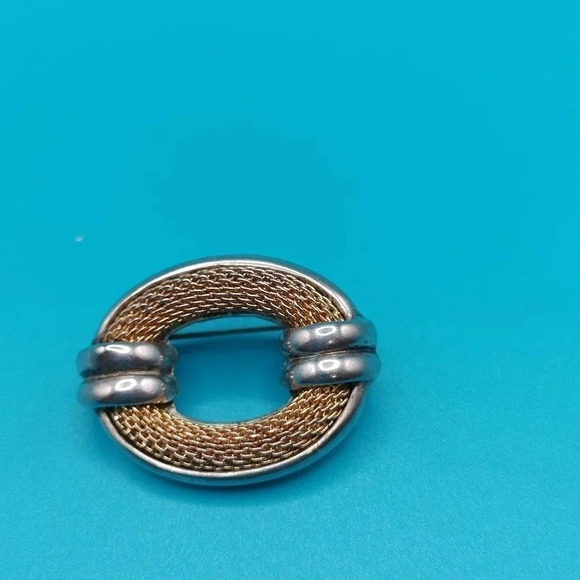 Vintage Silver Gold Tone Mesh Oval Fashion Statement Brooch Pin 1 1/2" - Picture 3 of 6